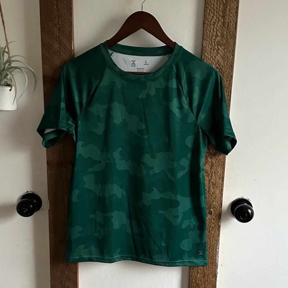 Xersion Boys Quick Dry Performance T Shirt Camo Posy Green size Large 14/16